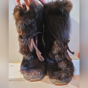 Oscar Fur Boots size(Fits like US 8 1/2 - 9) US 10/EU 41
